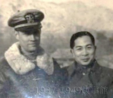 圖六　美國海軍懷特（Lt. White，左)的藥救了喬無遏。