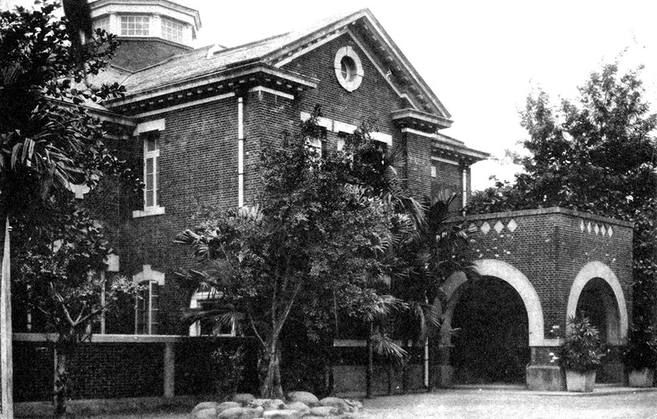 圖四　1935年7月，購買嘉義飛行場土地用印，就是在圖中的嘉義公會堂裡完成。（嘉義市政府文化局，國家文化記憶庫）