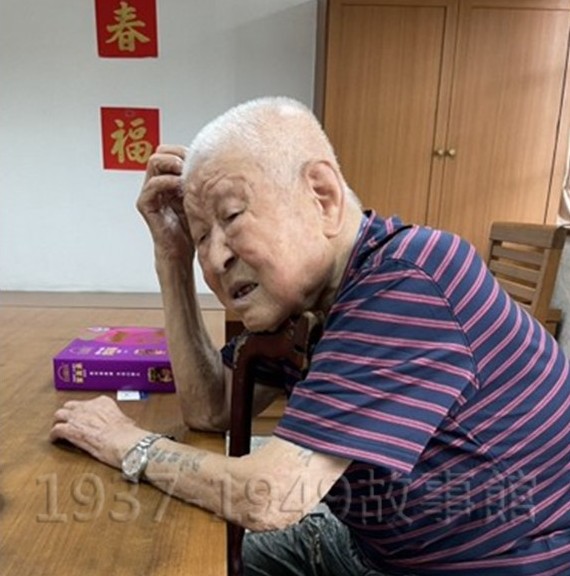 圖一　滿族出身的那鳳武，談起在中國與北韓那段不堪回首的軍旅往事，明白地說那是連想都不願去想的回憶。（汪琪攝影）