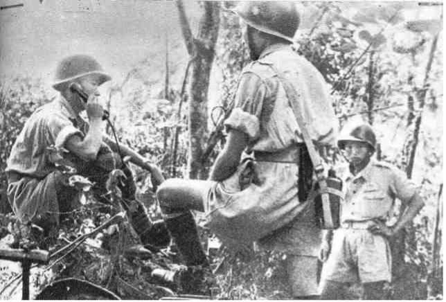 圖二 正以無線電通訊的中國遠征軍(來自維基共享資源,公有領域)